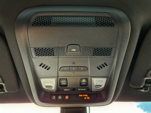 Used 2023 Cadillac XT6 Premium Luxury image 40