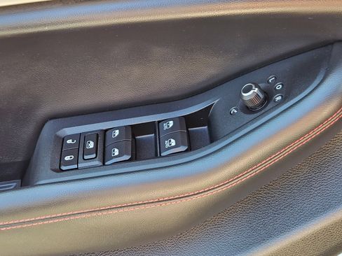 Used 2022 Jeep Grand Cherokee Trailhawk w/ Luxury Tech Group III AWD/4WD image 10