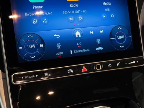 New 2026 Mercedes-Benz C 300 Sedan image 18
