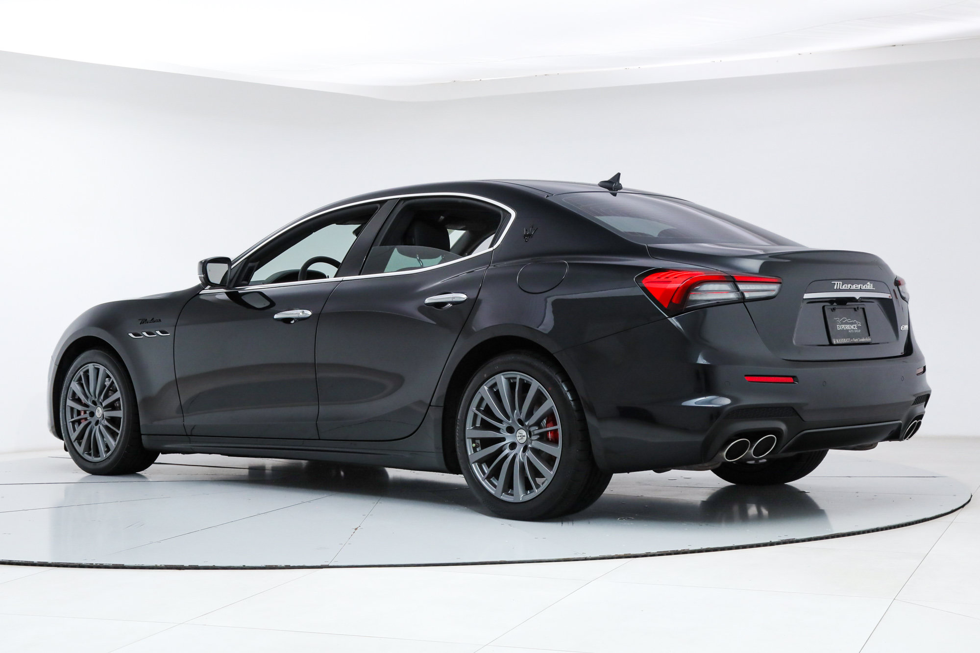 Certified 2022 Maserati Ghibli Modena RWD image 3