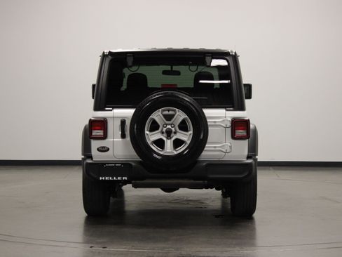 Used 2022 Jeep Wrangler Sport AWD/4WD image 7