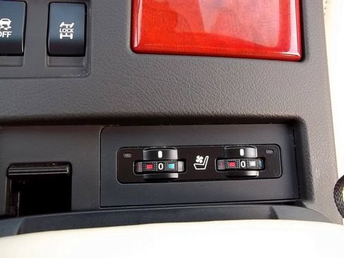 Used 2011 Lexus RX 350 AWD w/ Premium Pkg image 25