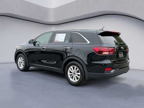 Used 2020 Kia Sorento LX FWD image 3