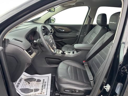 Used 2023 GMC Terrain Denali AWD/4WD image 10
