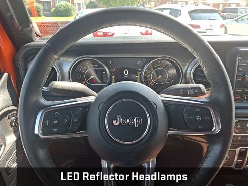 Used 2018 Jeep Wrangler Unlimited Sahara AWD/4WD image 23