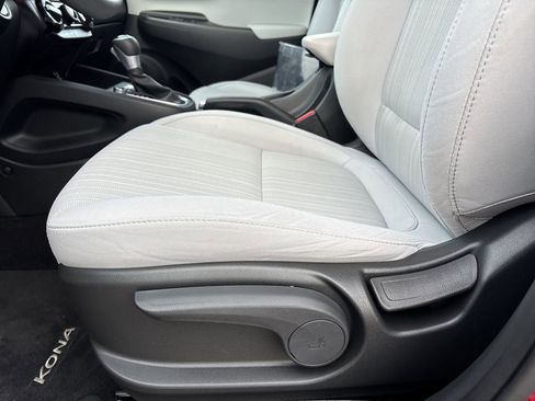 Certified 2022 Hyundai Kona SEL w/ Cargo Package image 13