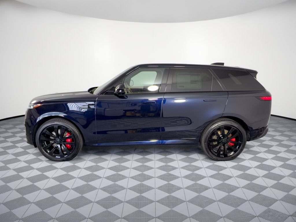 New 2027 Land Rover Range Rover Sport Dynamic SE AWD/4WD image 2