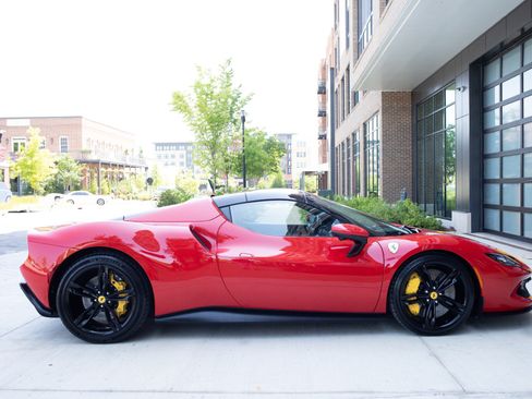 Used 2024 Ferrari 296 GTS RWD image 4
