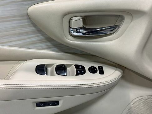 Used 2016 Nissan Murano Platinum w/ Platinum Technology Package image 12