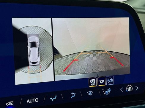 New 2026 Chevrolet Equinox EV LT image 14