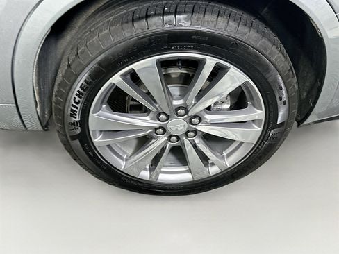 Used 2025 Cadillac XT6 Premium Luxury image 11