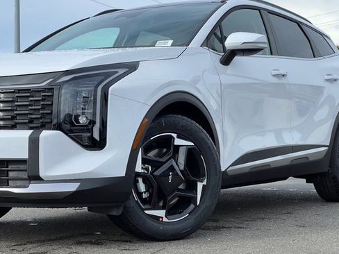 New 2026 Kia Sportage EX FWD image 2
