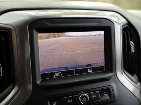 Used 2024 Chevrolet Silverado 2500 Custom w/ Custom Value Package image 15