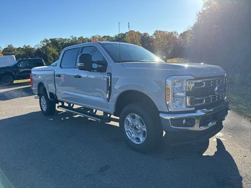 New 2026 Ford F350 XLT image 13