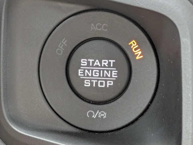 Certified 2026 Jeep Wrangler Unlimited Sahara AWD/4WD image 30