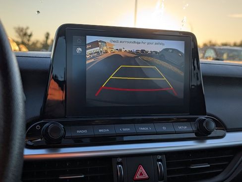 Certified 2023 Kia Forte LXS image 15