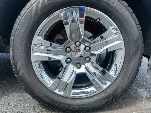 Used 2018 Chevrolet Silverado 1500 Custom w/ Custom Value Package AWD/4WD image 11