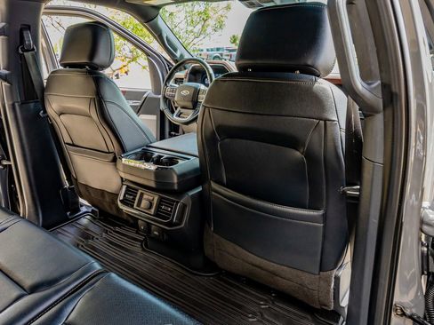 Used 2021 Ford F150 Lariat w/ Equipment Group 502A High image 31