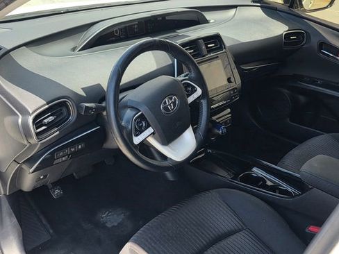 Used 2017 Toyota Prius Three FWD image 7