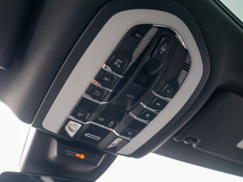 New 2026 Porsche Macan Turbo AWD/4WD image 22