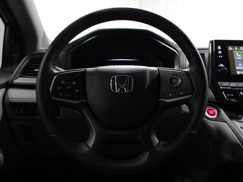 Used 2024 Honda Odyssey EX-L image 11