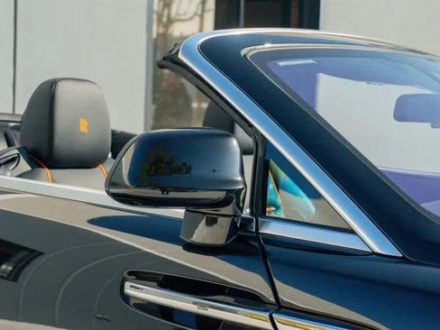 Used 2018 Rolls-Royce Dawn image 31