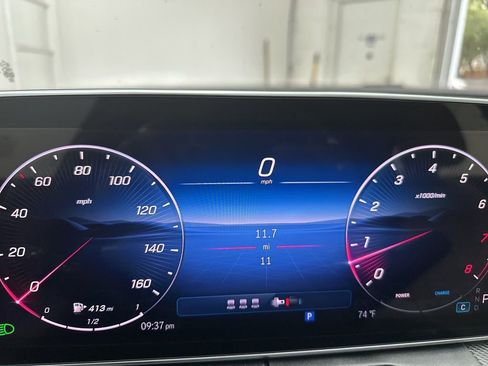 Used 2025 Mercedes-Benz C 300 Sedan image 12