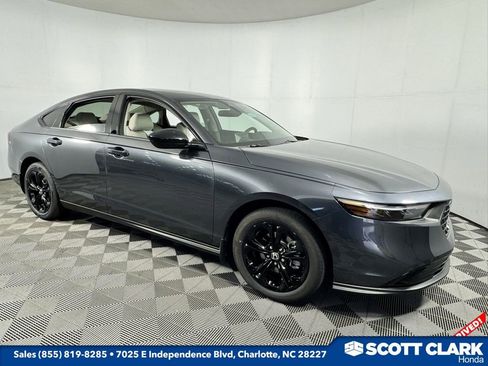 New 2025 Honda Accord SE image 1