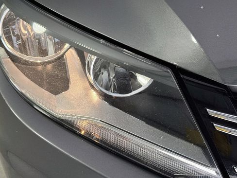 Used 2016 Volkswagen Tiguan R-Line AWD/4WD image 35