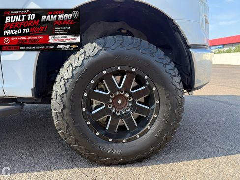 Used 2017 Ford F150 XLT w/ Equipment Group 301A Mid AWD/4WD image 10