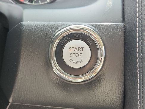 Used 2023 Nissan Armada SL w/ Captain's Chairs Package image 20