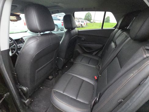 Used 2020 Chevrolet Trax Premier w/ LPO, Cargo Package FWD image 13