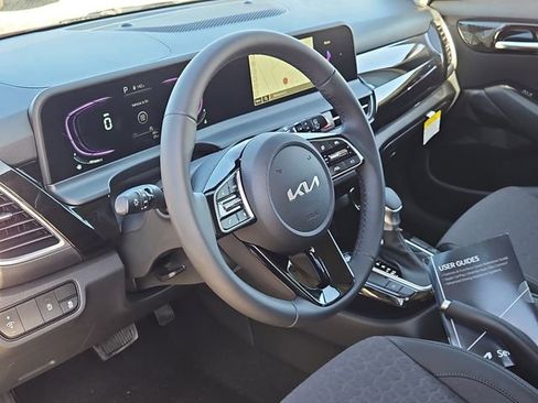 New 2026 Kia Seltos S image 9