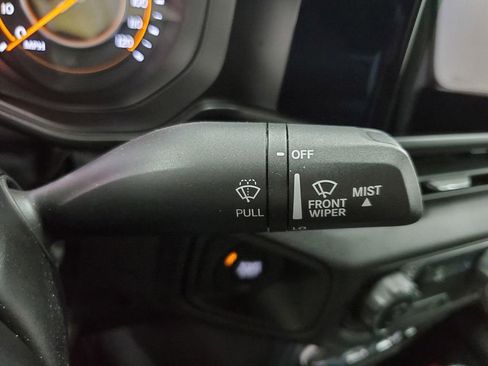 Used 2025 Jeep Wrangler Sport image 28