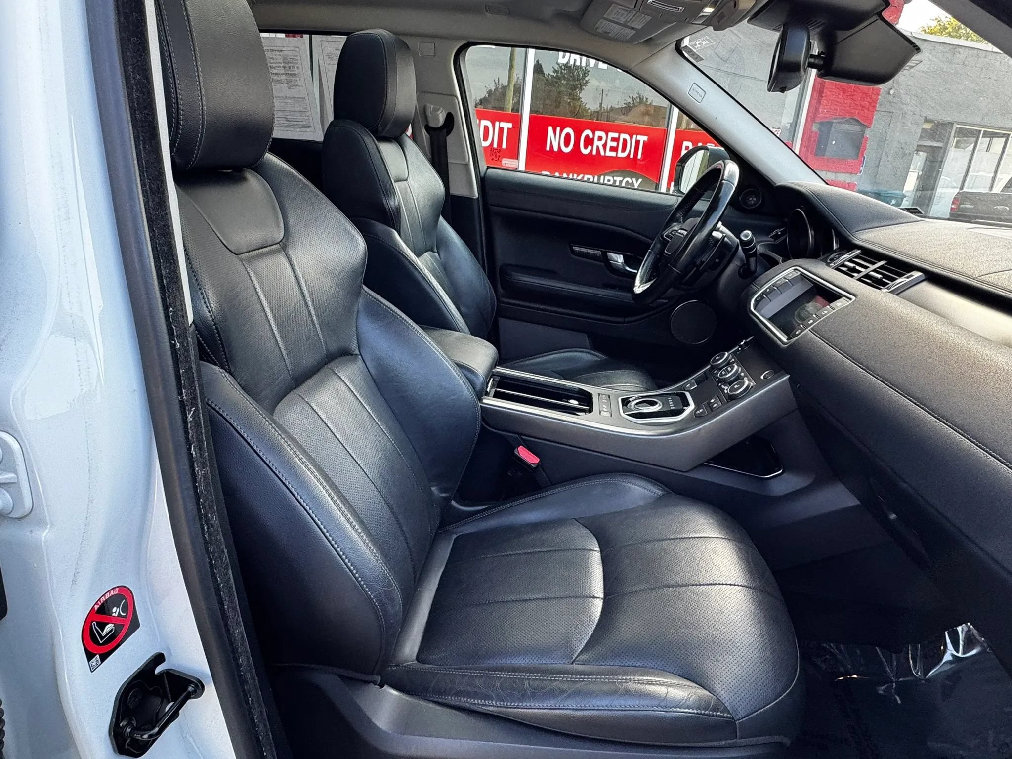 Used 2018 Land Rover Range Rover Evoque SE Premium AWD/4WD image 13