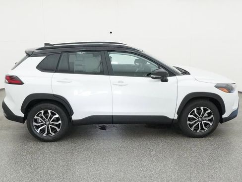 New 2026 Toyota Corolla Cross SE image 11