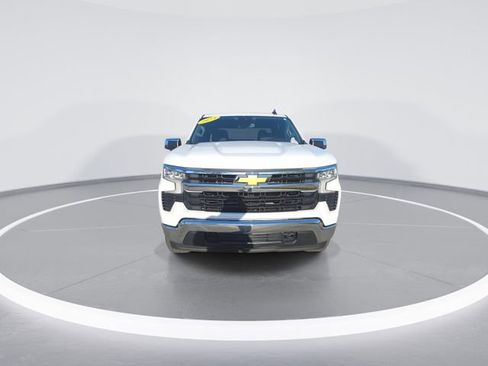 Used 2024 Chevrolet Silverado 1500 LT AWD/4WD image 3