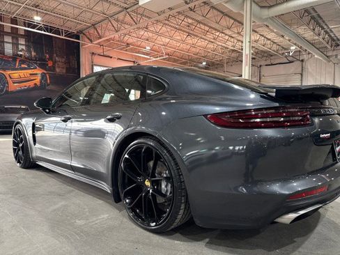 Used 2017 Porsche Panamera image 37