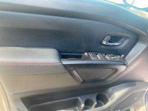 Used 2024 Nissan Titan PRO-4X w/ Pro-4x Convenience Package image 17