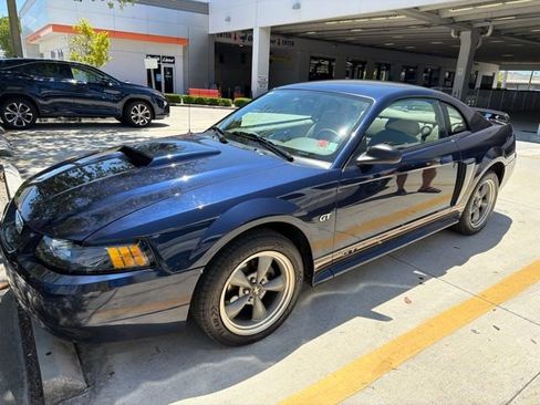 Used 2001 Ford Mustang GT RWD image 2