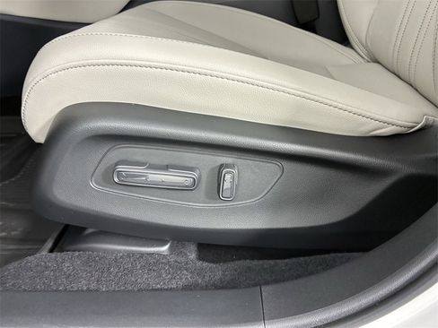 Used 2026 Honda HR-V EX-L image 13