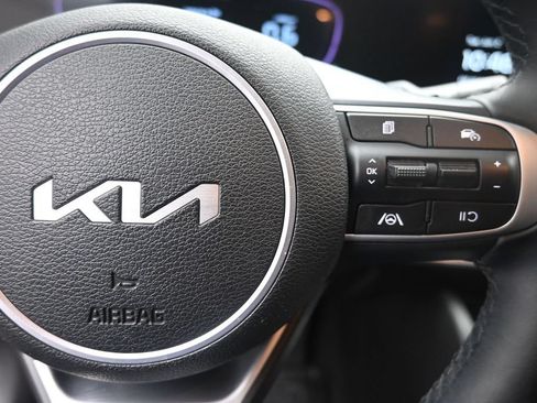 Used 2024 Kia Sportage EX FWD image 14