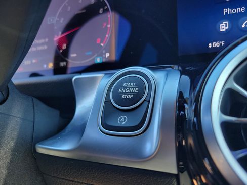 Certified 2025 Mercedes-Benz GLB 250 image 18