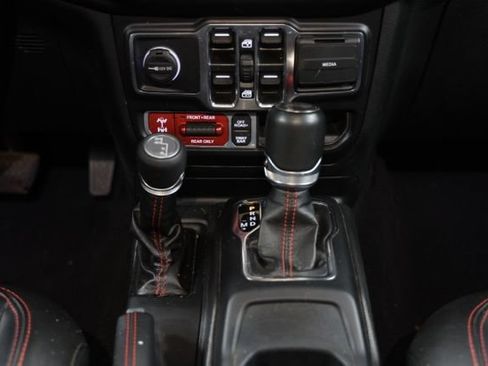 Used 2022 Jeep Wrangler Unlimited Rubicon w/ Steel Bumper Group AWD/4WD image 33