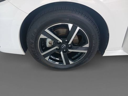 Used 2024 Nissan Sentra SV FWD image 15