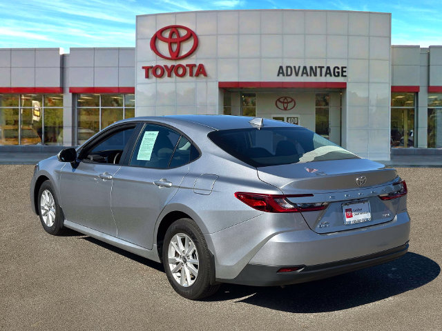 Used 2026 Toyota Camry LE AWD/4WD image 10