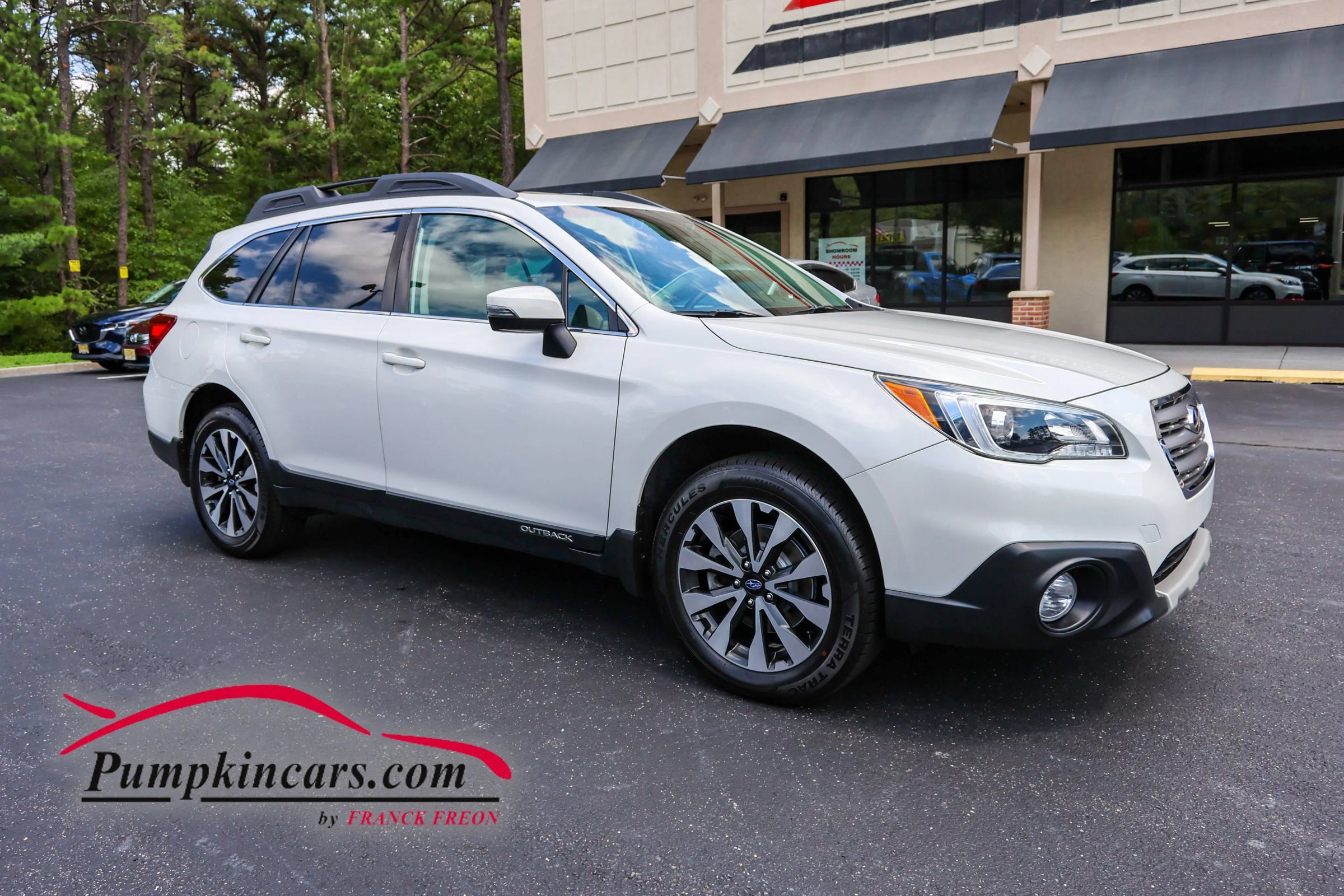 Used 2017 Subaru Outback 2.5i Limited AWD/4WD image 1