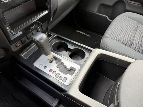 Used 2013 Nissan Titan SV w/ SV Value Truck Pkg image 27