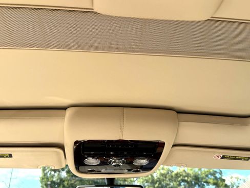 Used 2015 Bentley Flying Spur V8 image 32