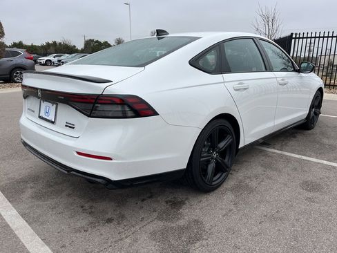 Used 2025 Honda Accord Sport image 4